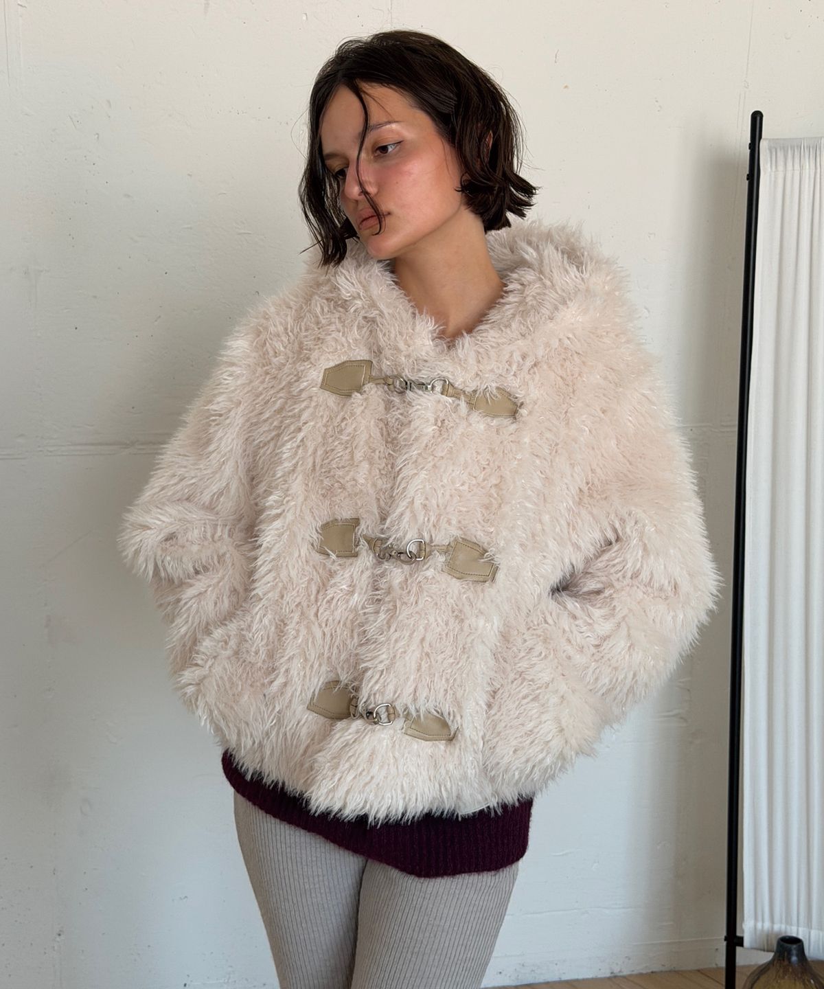 아수라(ASURA) TOGGLE HODDIE FUR JACKET (IVORY)