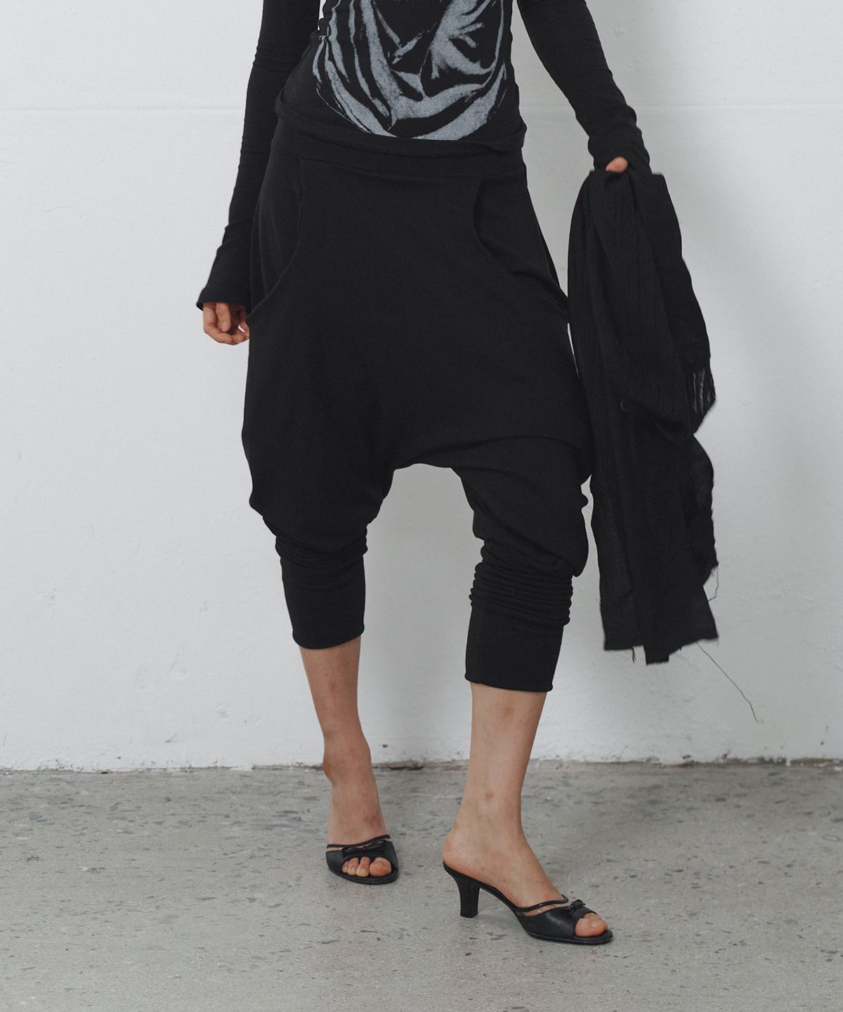 나체(NACHE) PUFF BAGGY PANTS BLACK