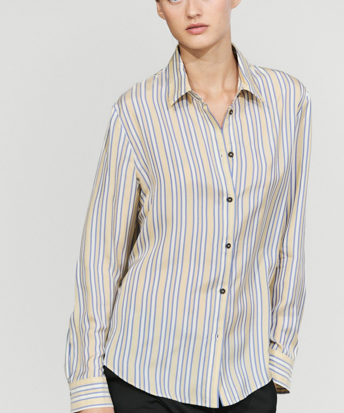 마시모두띠(MASSIMO DUTTI) 스웨이드 디테일 스트라이프 플루이드 셔츠