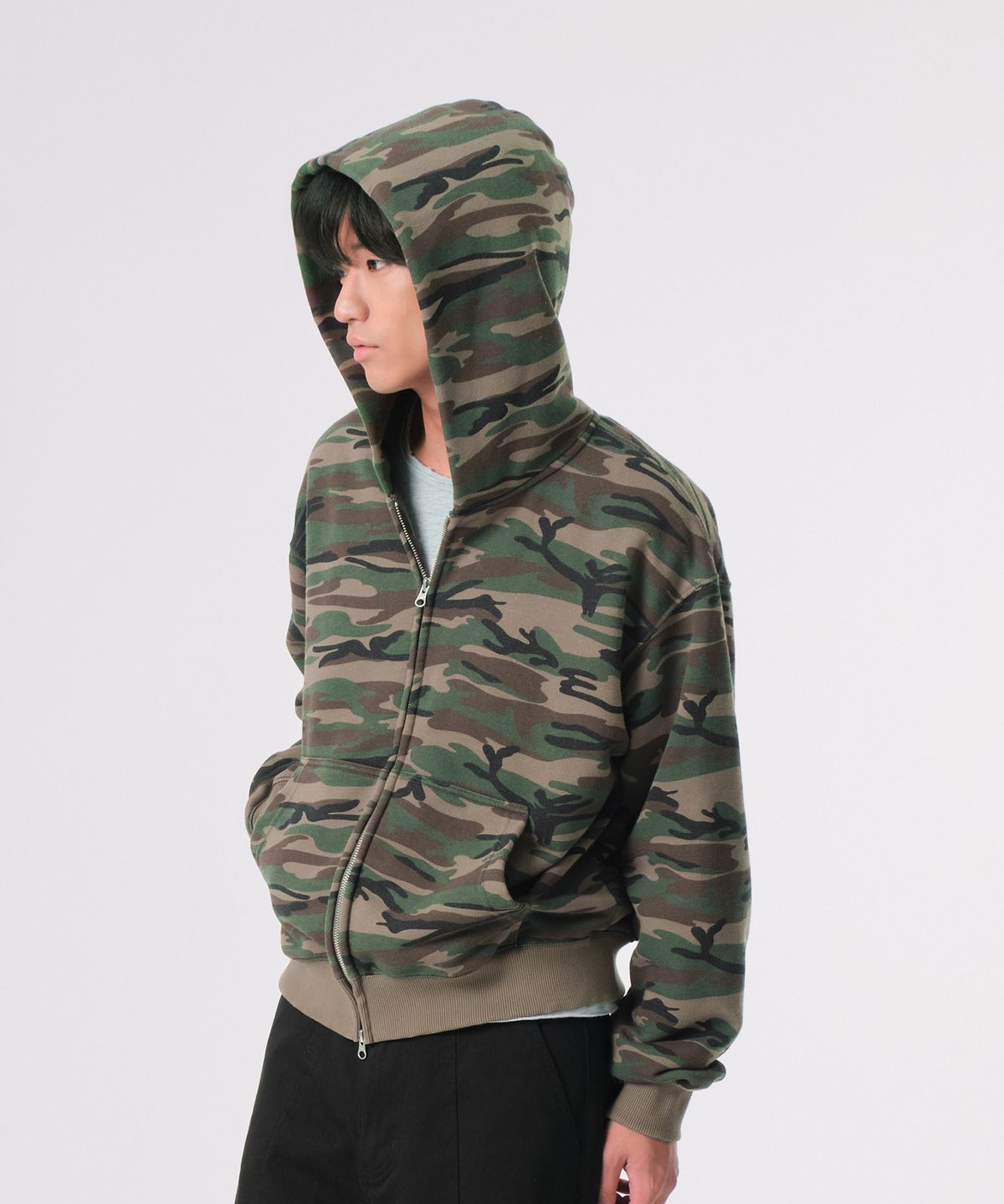 다이브인(DIVEIN) UNIFORM CROP HOOD ZIP UP (CAMO)