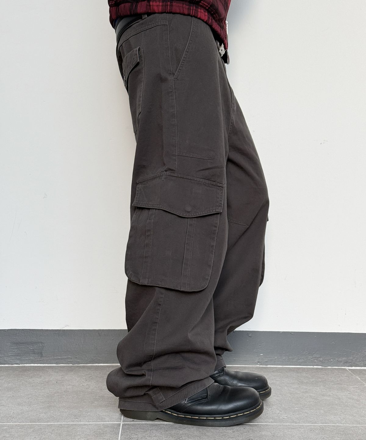 다이브인(DIVEIN) [다이브인 X 패플서] VINTAGE FIELD CARGO PANTS (CHARCOAL)