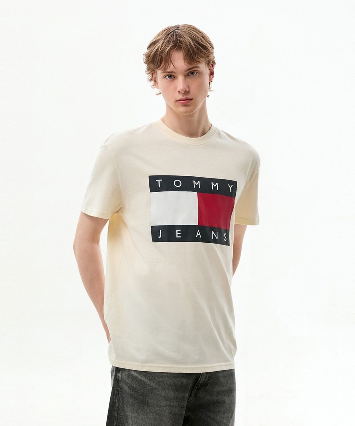 타미진스(TOMMY JEANS) 레귤러 빅 플래그 티셔츠 (T32G6TTO16TMT1AEF)