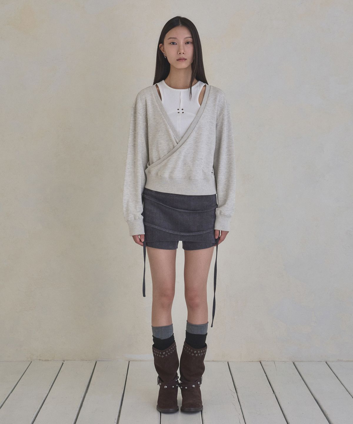 실롯(SEALOT) Double Strap Mini Skirt Pants (Dark Grey)