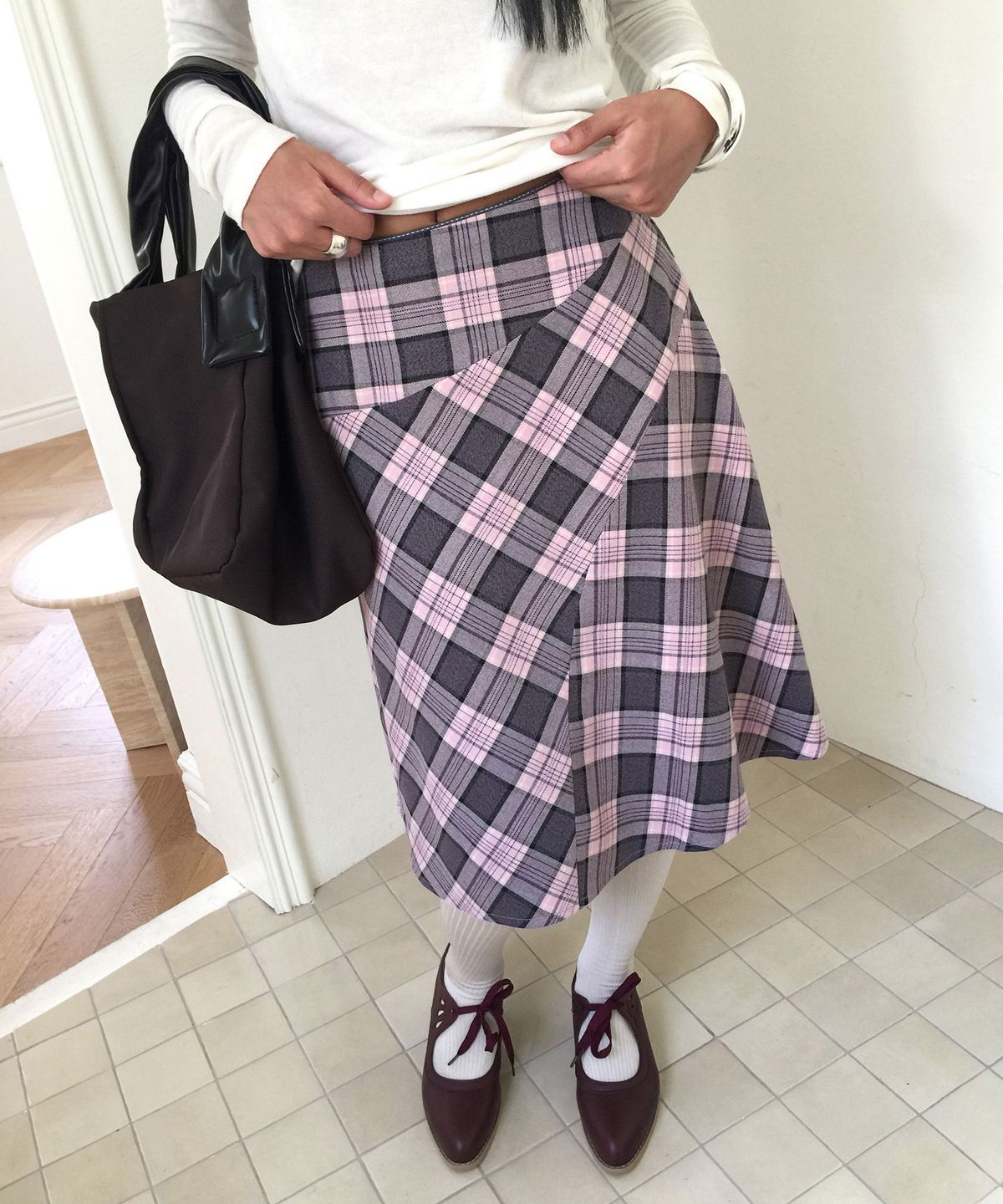 인오도르(INODORE) BIAS CHECK MIDI SKIRT _ PINK