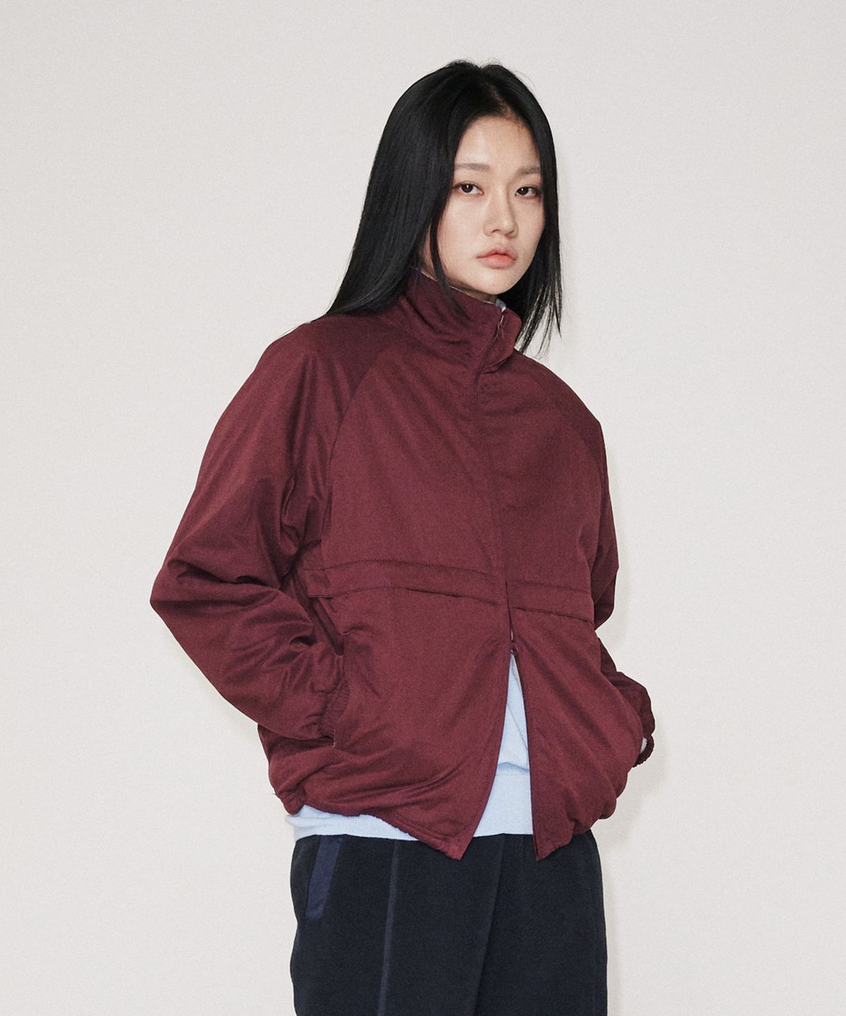 유니버스 가먼트(UNIVERSE GARMENT) 투웨이 스탠드넥 자켓_BURGUNDY