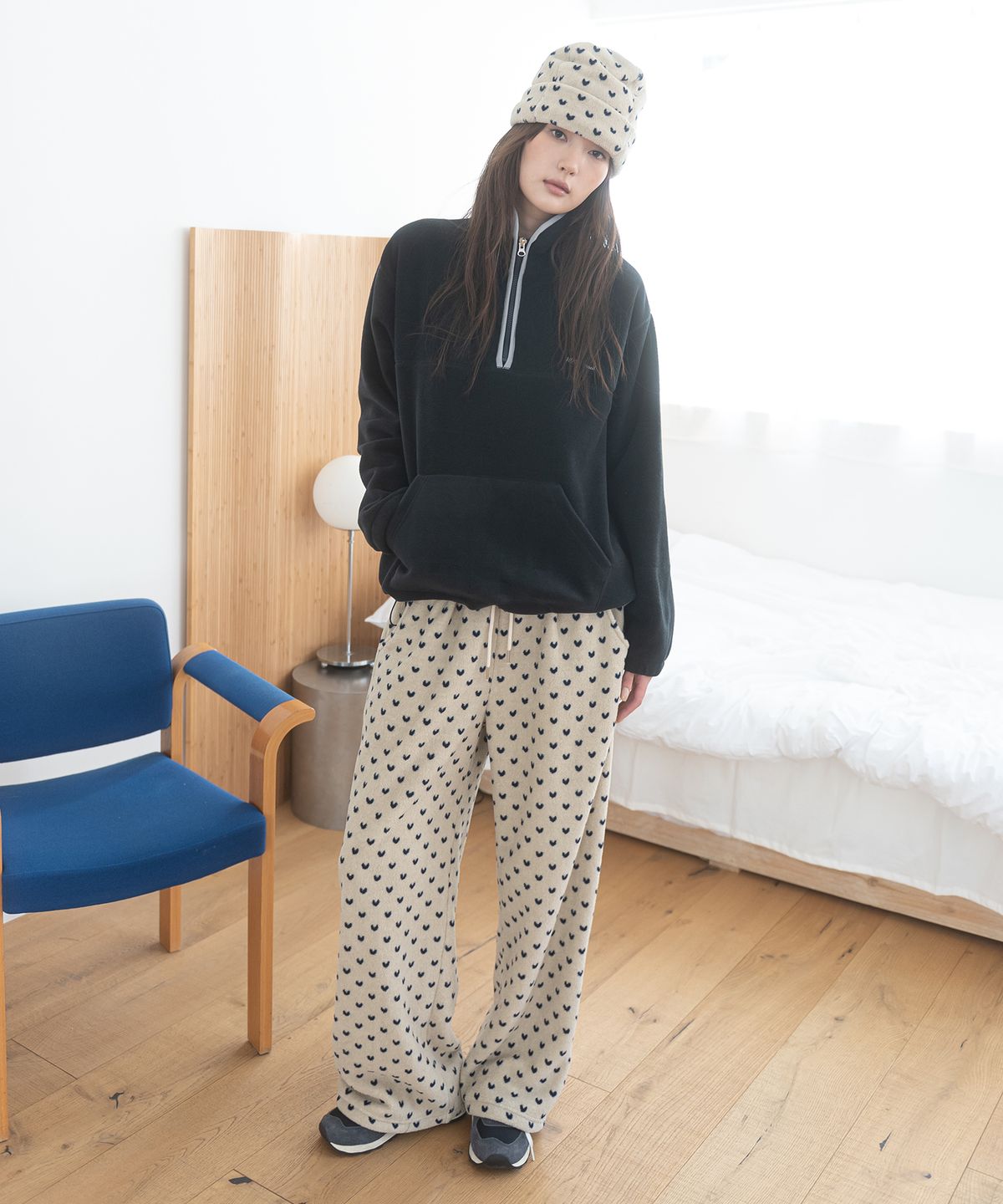 해비즘(HAVISM) FLEECE PATTERN SWEATPANTS(HEART IVORY)