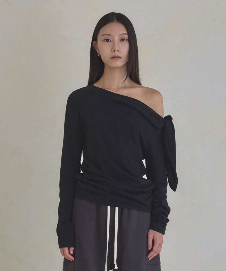 Tied-Up Shoulder Slit Long Sleeve Top (Black)