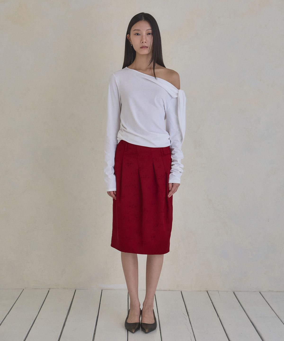 실롯(SEALOT) Flower Jacquard Satin Midi Skirt (Wine)