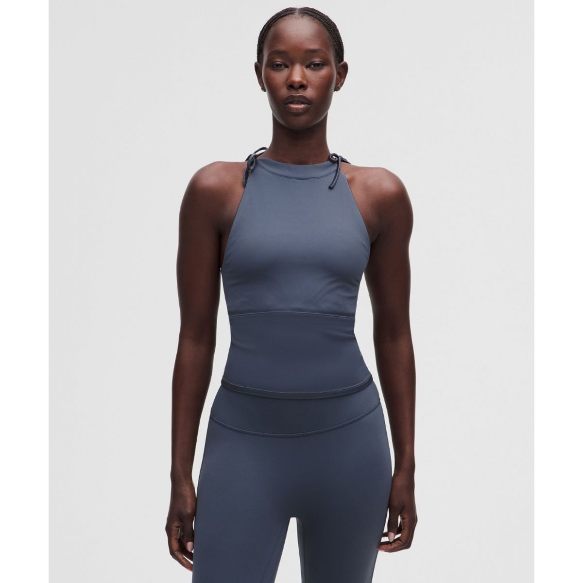룰루레몬(LULULEMON) Nulu 새티니 트림 타이 디테일 탱크탑 *라이트 서포트, B C컵