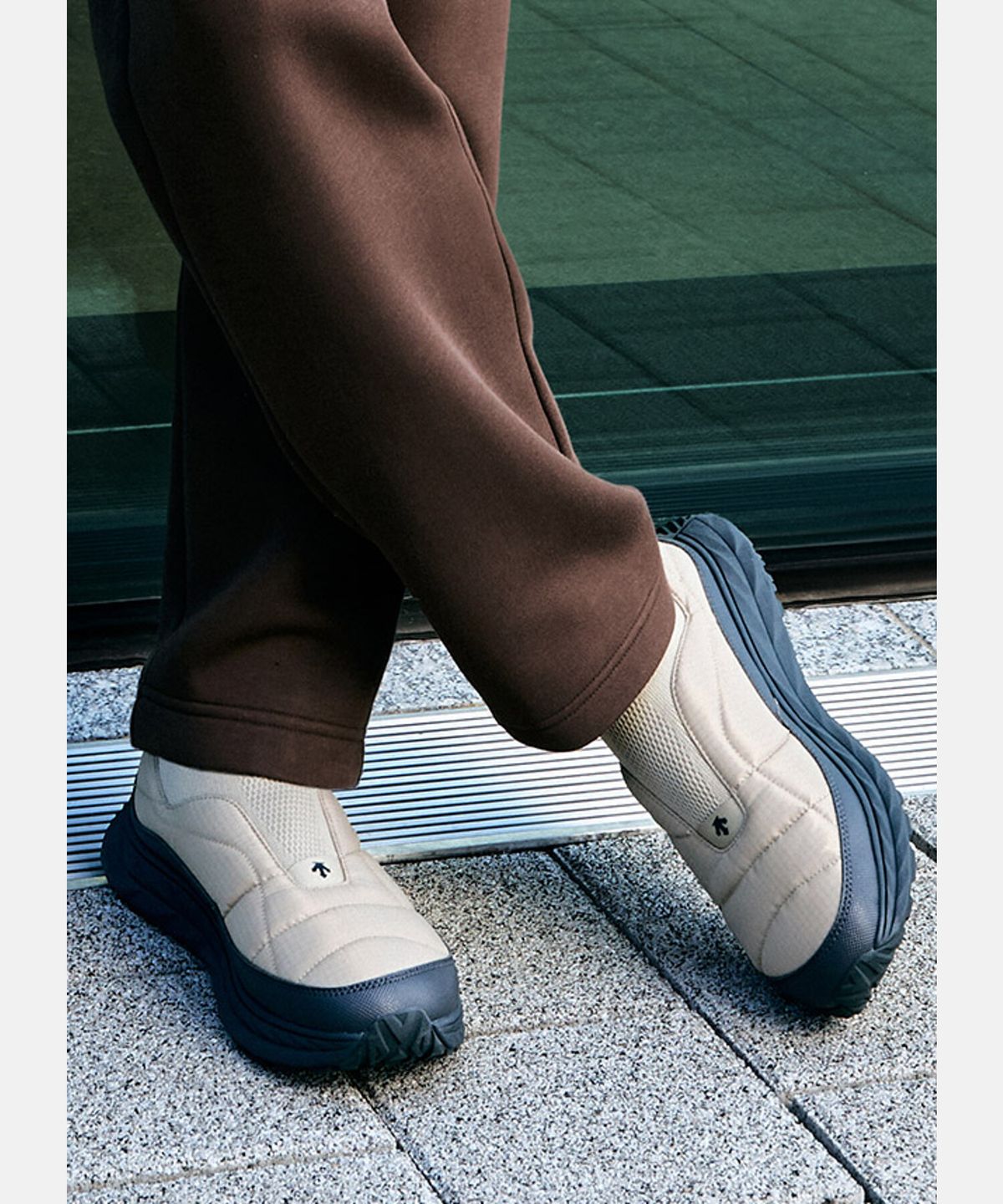 데상트(DESCENTE) 터레인디 윈터 탄 그레이 SR423LBTO1