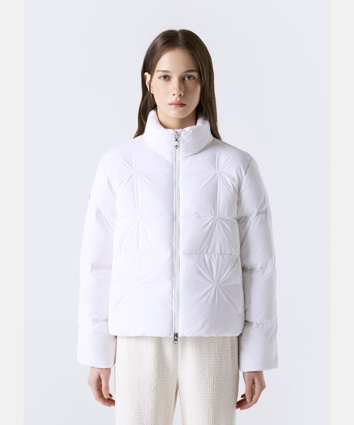 데상트(DESCENTE) 여성 퀼팅 중경량 다운 자켓 화이트 SR422SDJO6