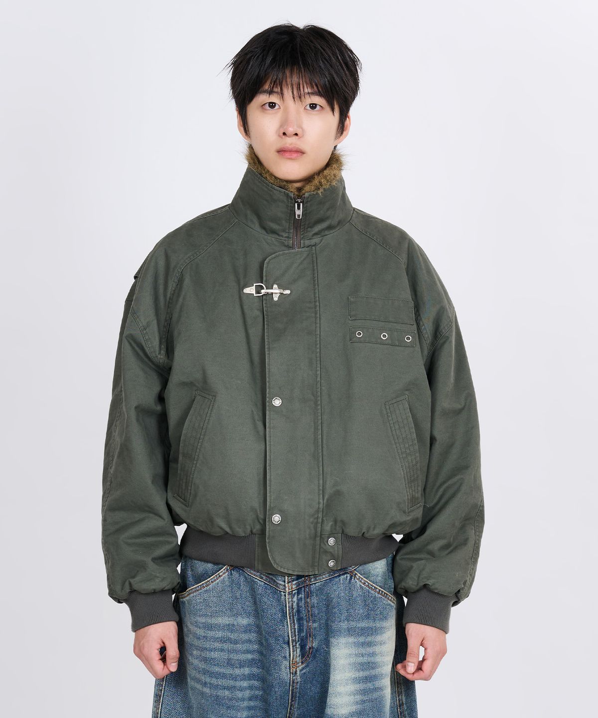 논타입(NONTYPE) MILITARY FUR-NECK FLIGHT BOMBER (KHAKI)