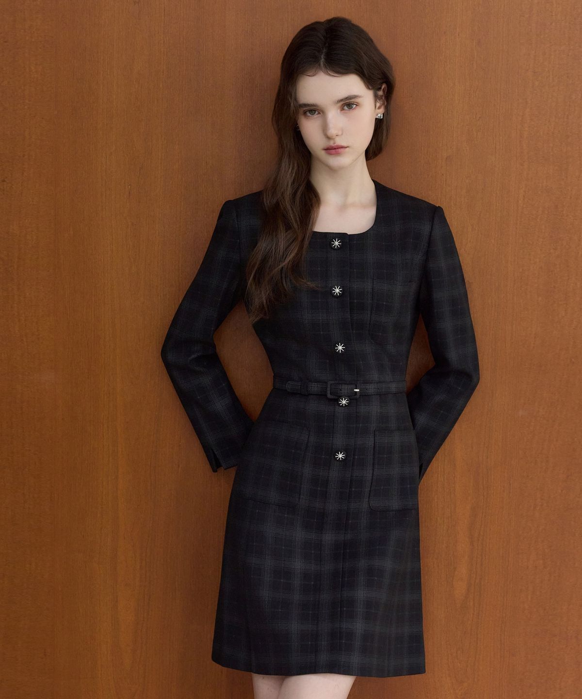 쥴리앤칼라(JULIY&CALLA) 26FW 칼라158 도멘 조엘라 체크 원피스 블랙