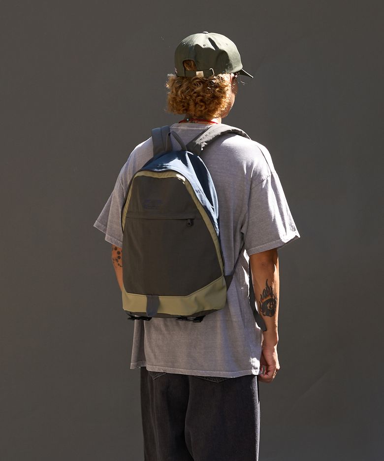 Cuttle Bag (Navy Sand)
