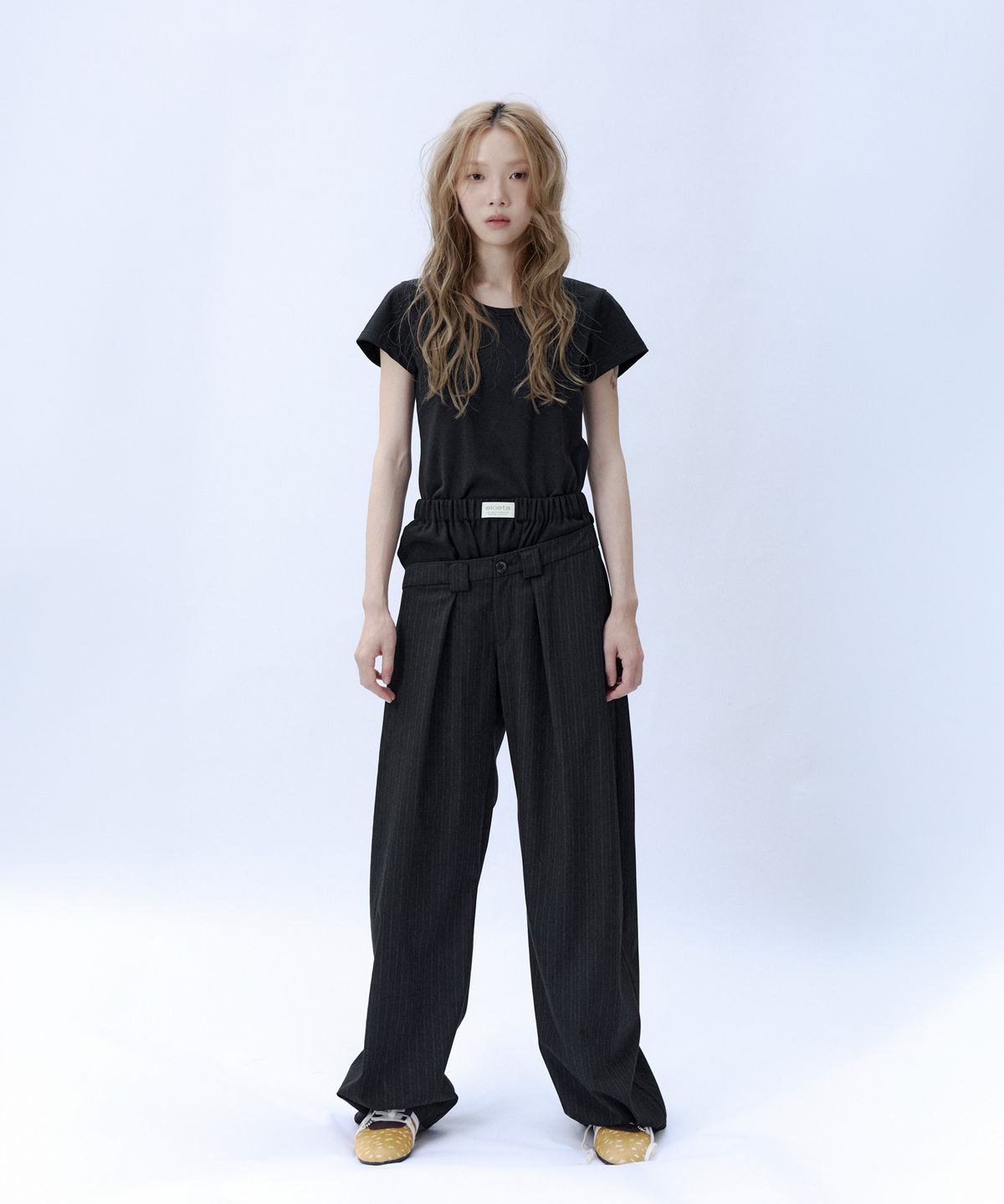 에키에타(EKIETA) Loaf Pants