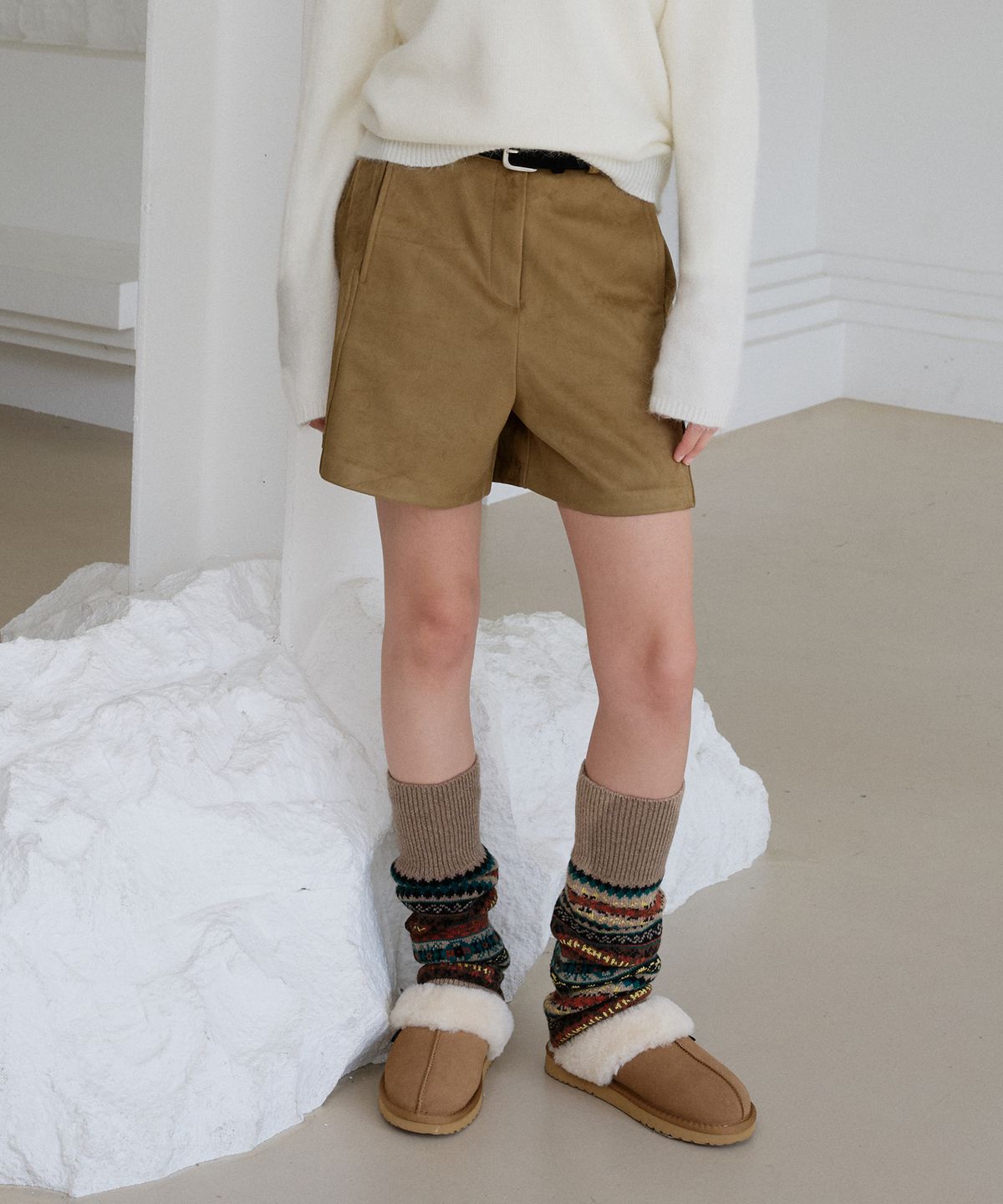 플루나 스튜디오(PLUNASTUDIO) PS Suede shorts(Camel)