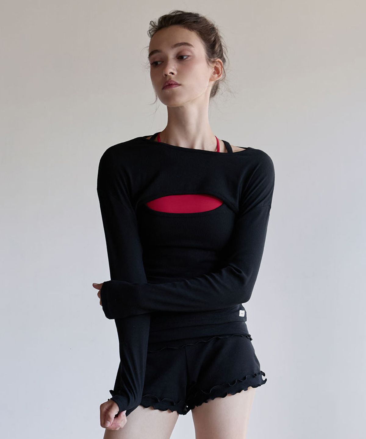 데비웨어(DEVIWEAR) 앨리 립 크롭 볼레로 DEVI-T0170-블랙