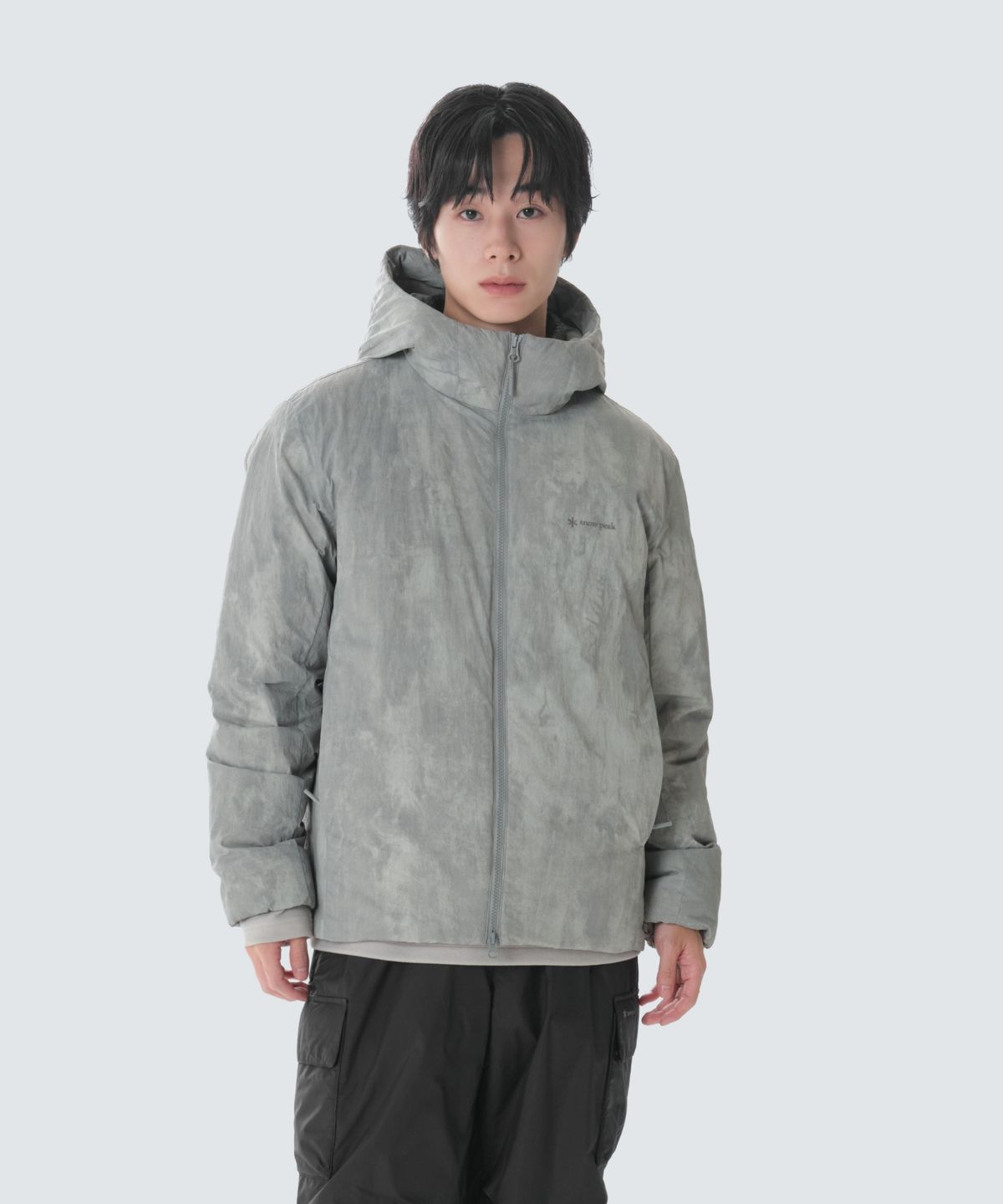스노우피크 어패럴(SNOWPEAK APPAREL) 프린트 경량 다운 자켓 (S26WMTDJ36) Ash Gray