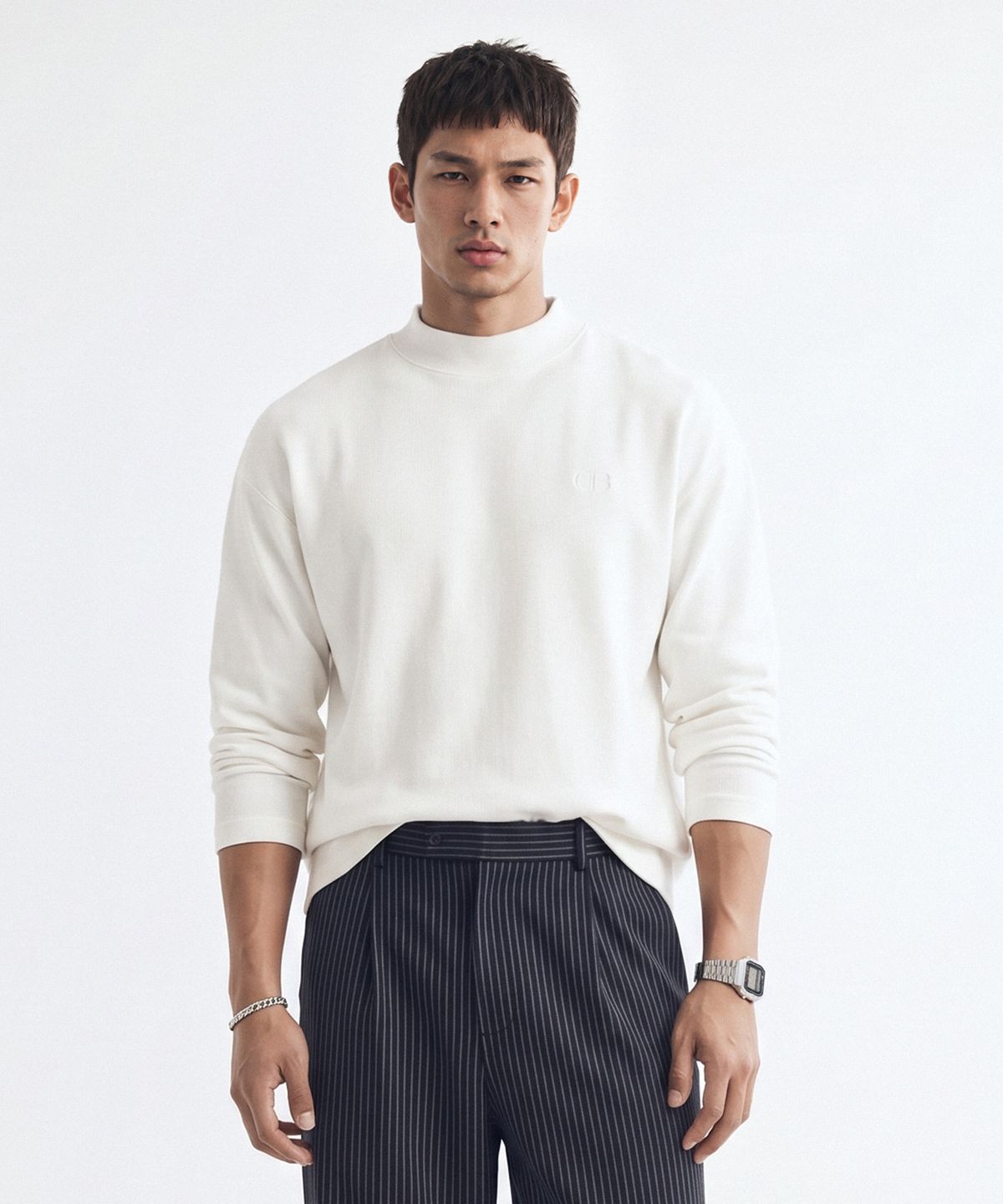 컨셉비(CONCEPTB) 로고 모크넥 이중지 니트 아이보리