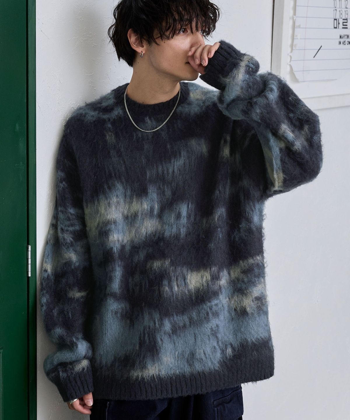 모노마트(MONO-MART) Abstract Shaggy Mohair-Like Loose Crew Neck Knit