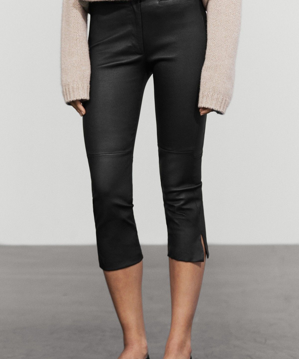 마시모두띠(MASSIMO DUTTI) 램스킨 카프리 팬츠