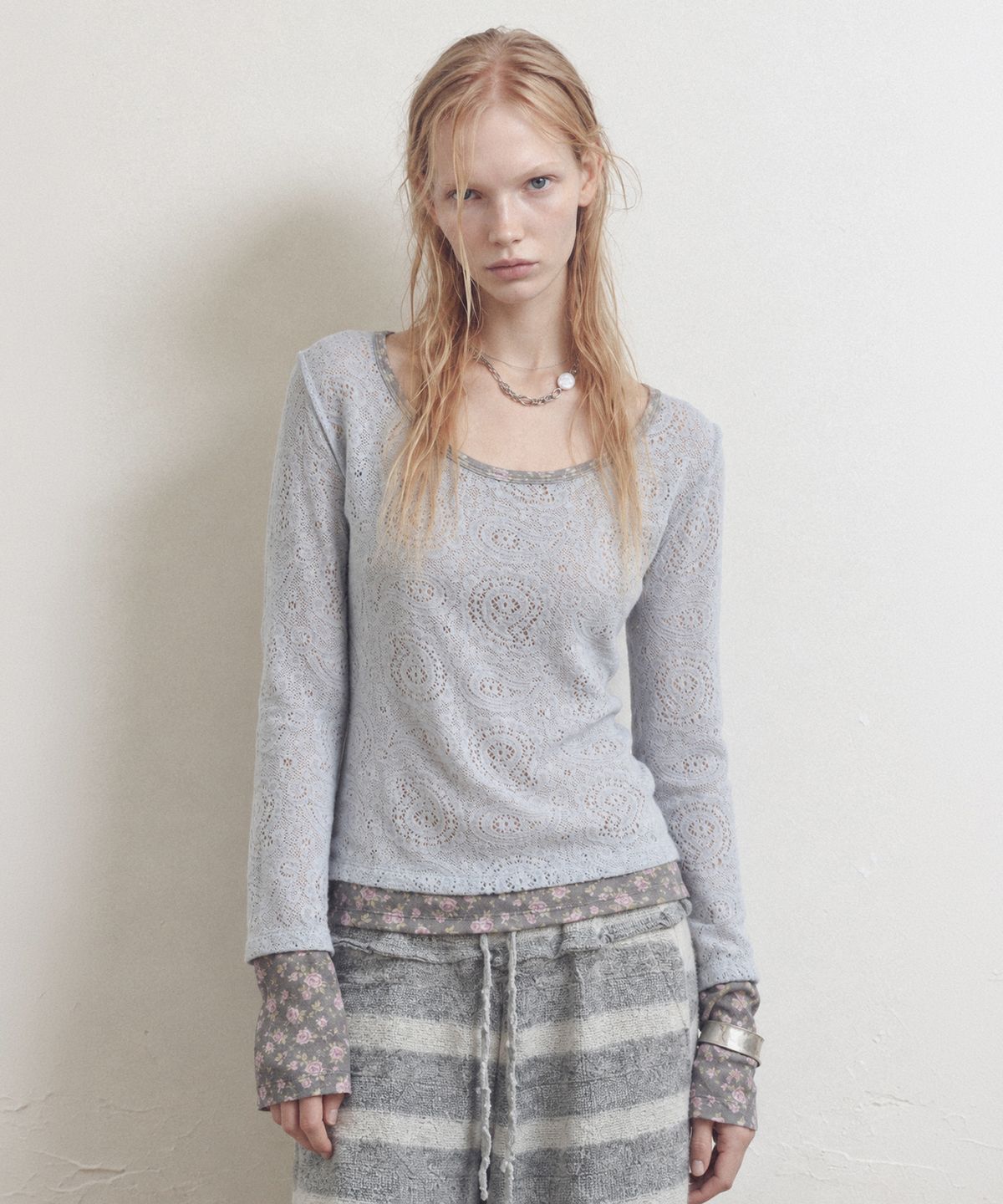 솜속(SOMSOC) FLOS LAYERED KNITTED TOP_GREY