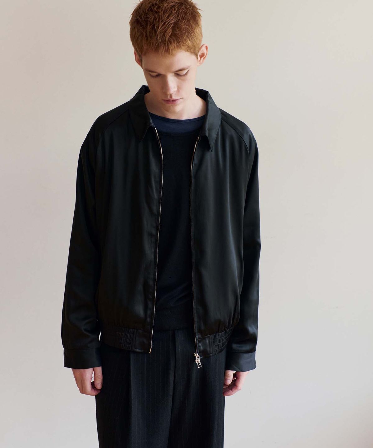 프레프(PREF) BLACK SATIN SWING TOP