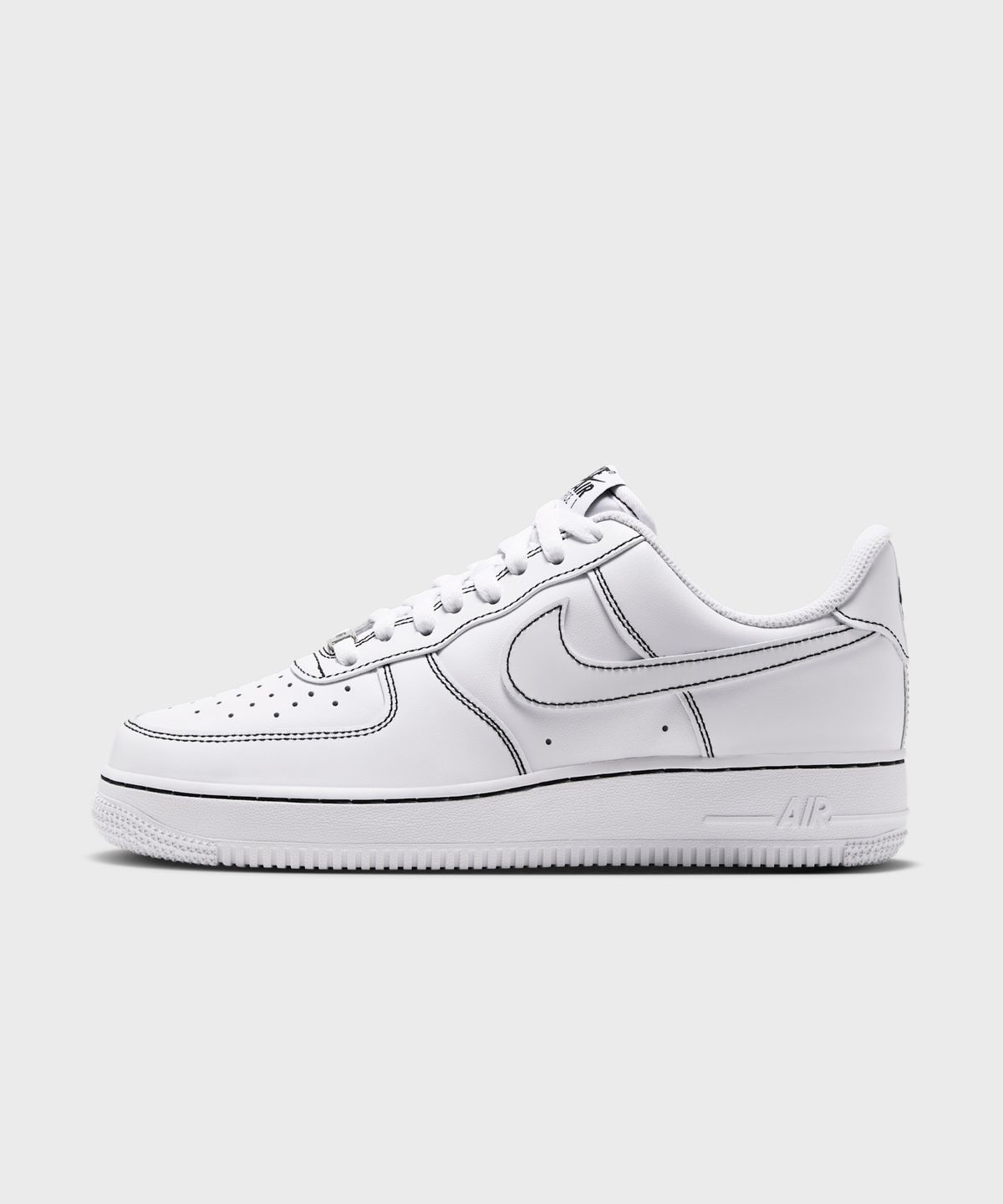 나이키(NIKE) 에어 포스 1 07 에센셜+ W - 화이트:블랙:메탈릭 실버:화이트 / IR2419-100