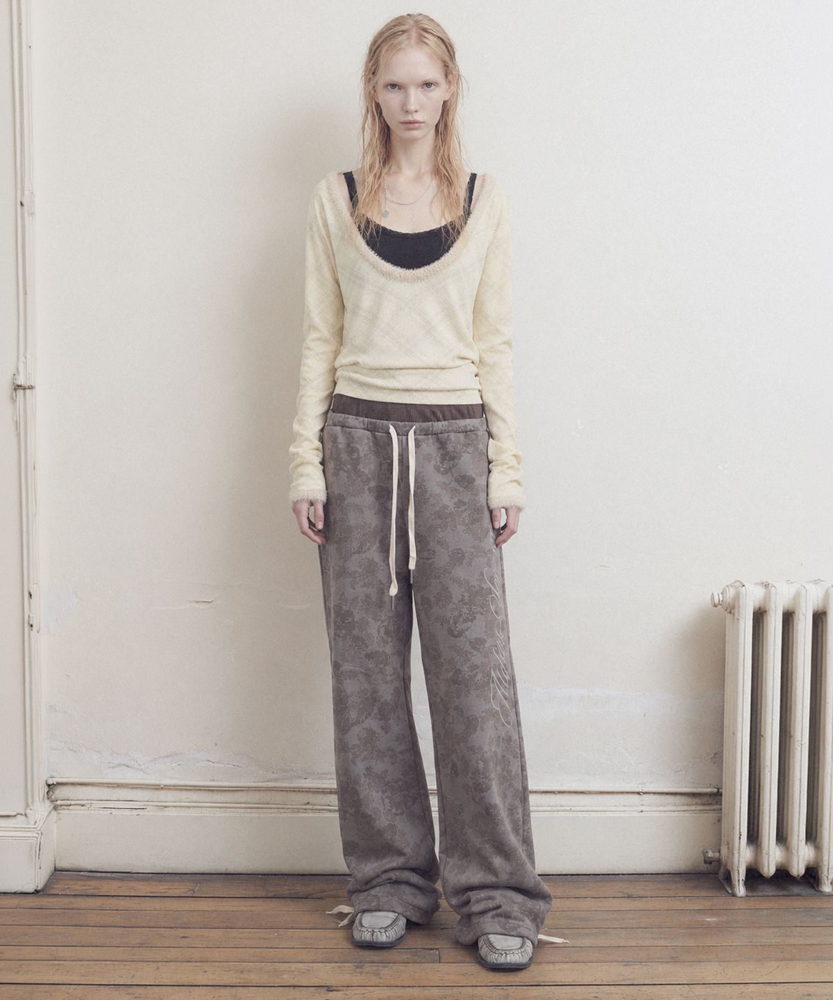 솜속(SOMSOC) YVETTE BLOOM DOUBLE LAYERED PANTS_BROWN