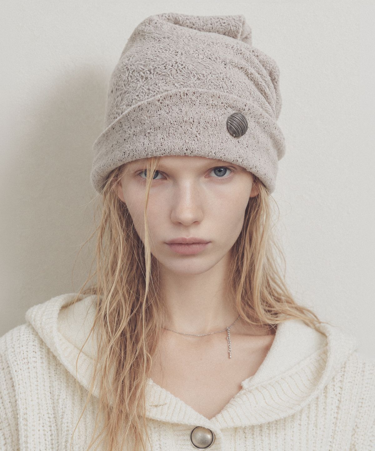 솜속(SOMSOC) THENA VELOUR JACQUARD BEANIE_GREIGE