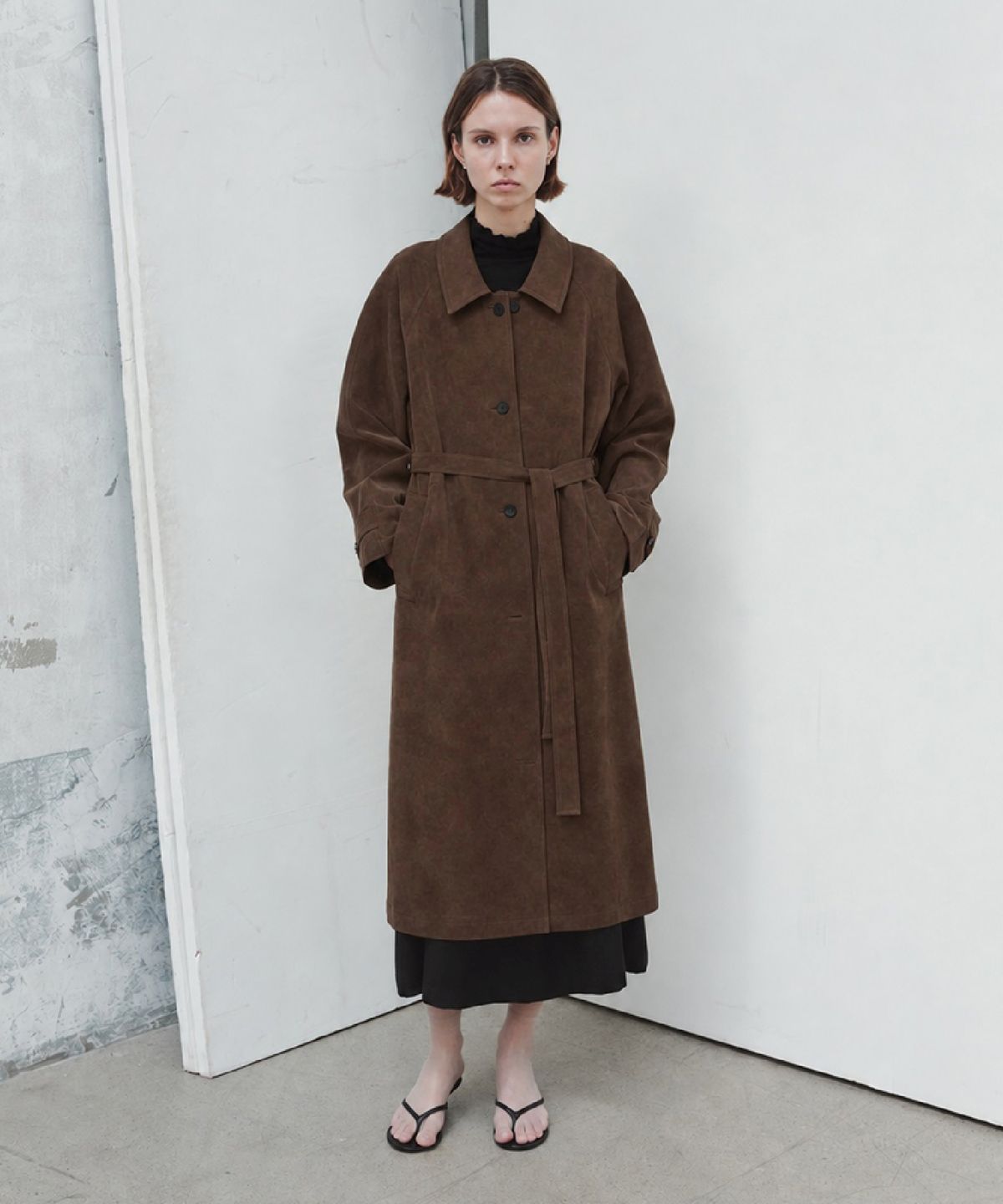 더룸(THELOOM) SUEDE AURA TRENCH COAT_BROWN