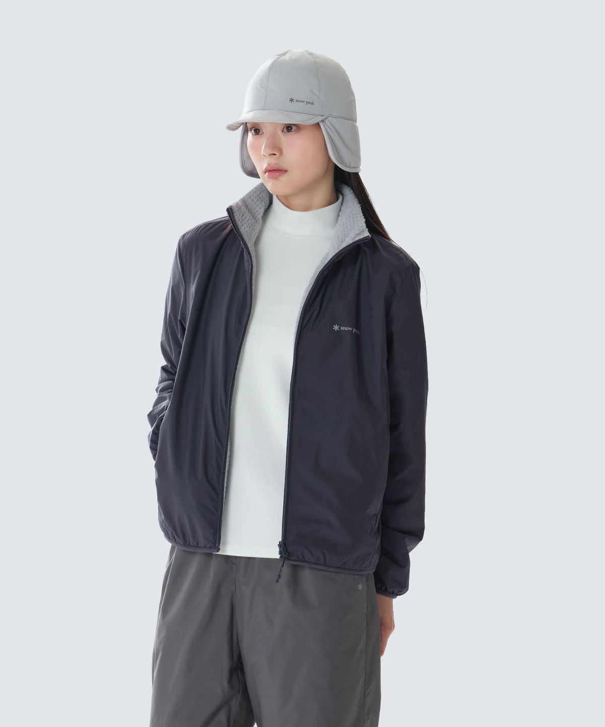 스노우피크 어패럴(SNOWPEAK APPAREL) 퍼텍스 폴라텍 알파 여성 리버시블 스탠드넥 자켓 (S26WWTJK51) Purple Gray