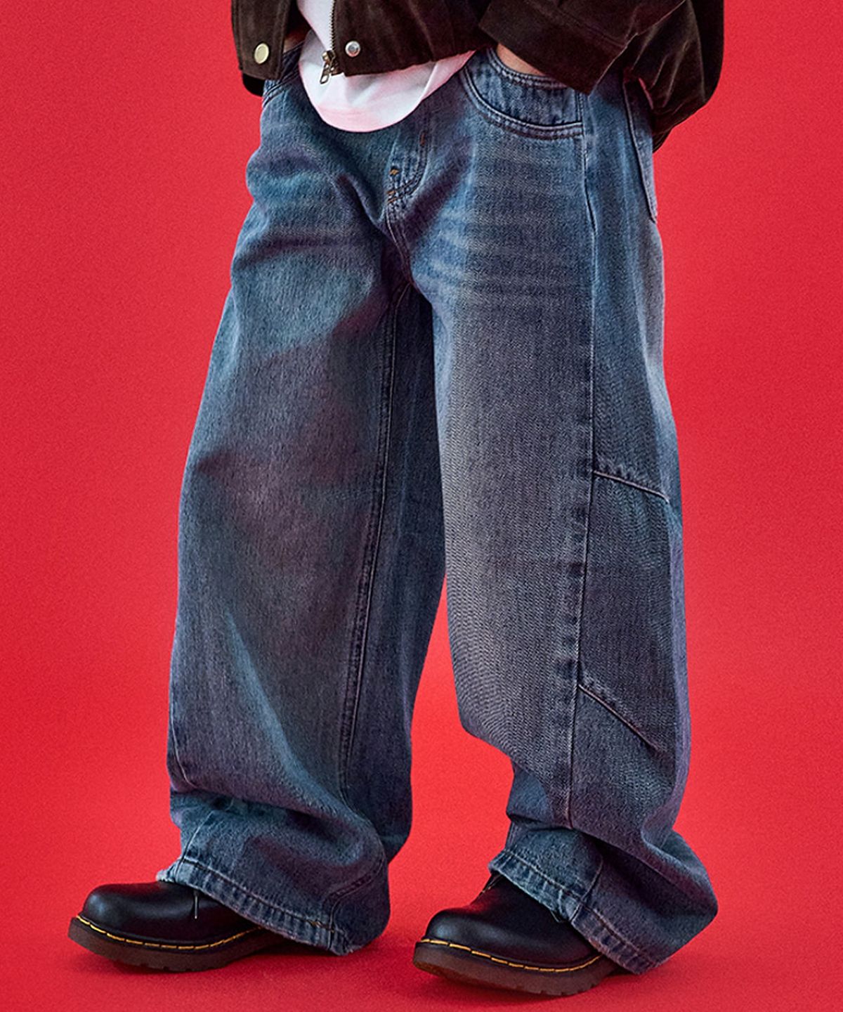 꺄르르르(KKRRRRR) Washed Curve Denim