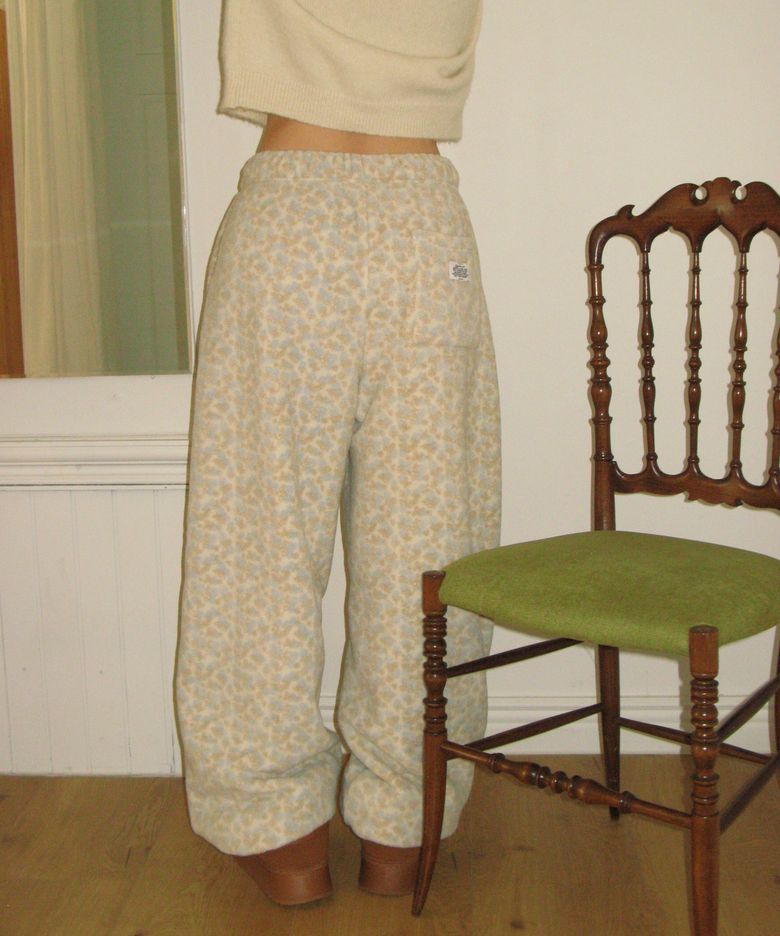 FLOWER PATTERN FLEECE PANTS BEIGE
