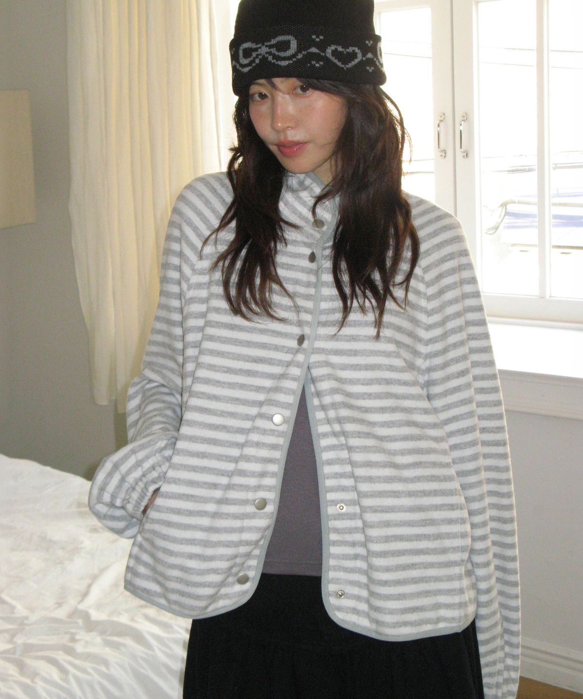 론론(RONRON) HIGH NECK SNAP FLEECE JUMPER GREY STRIPE