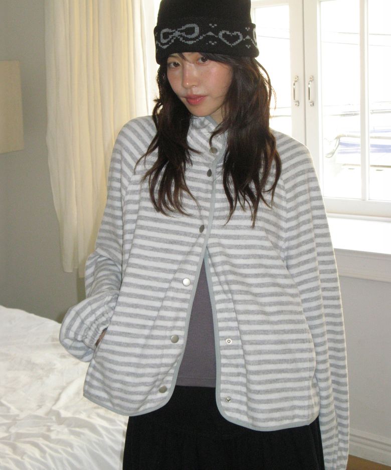 HIGH NECK SNAP FLEECE JUMPER GREY STRIPE