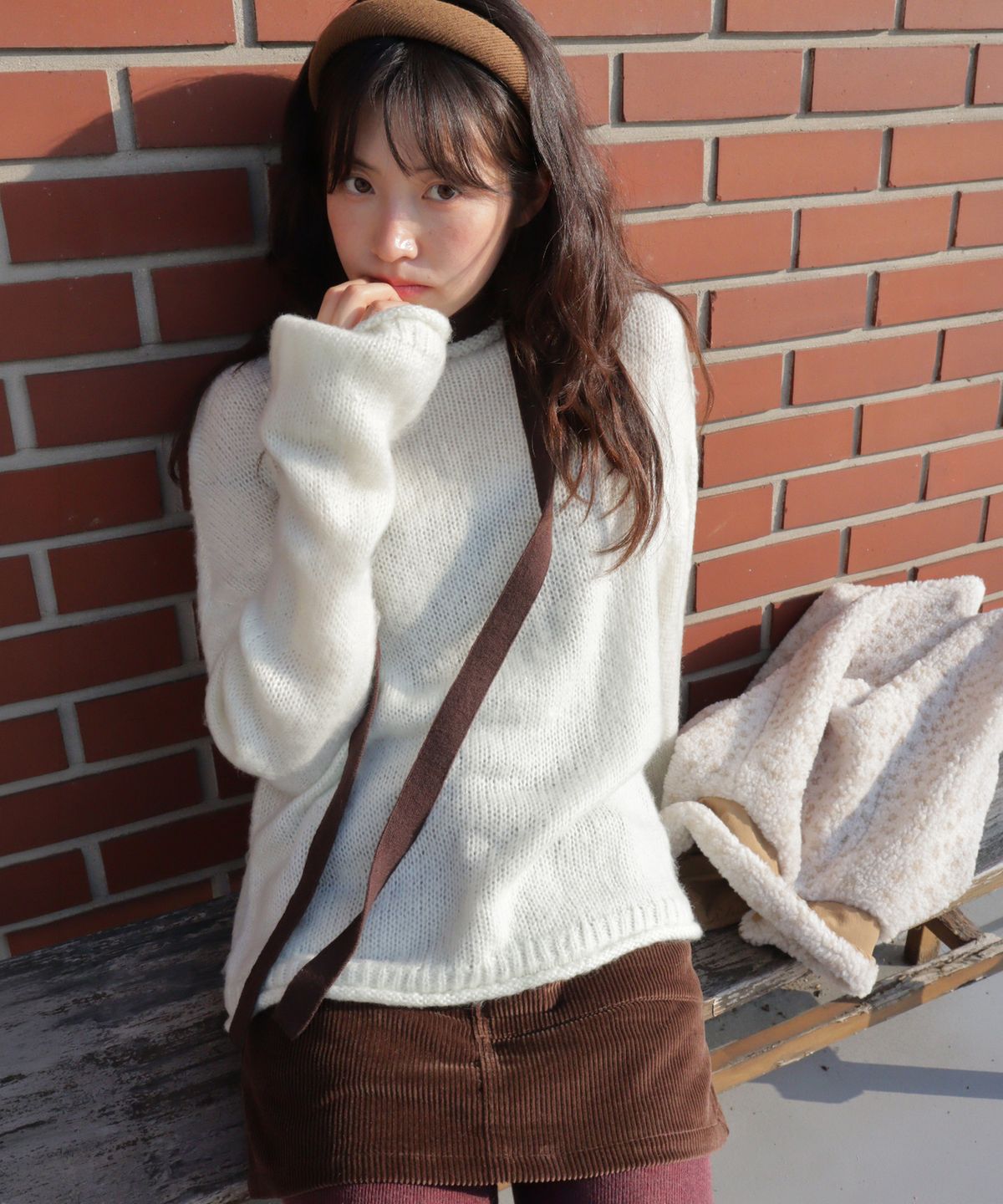 론론(RONRON) CUT OFF BELL SLEEVE KNIT IVORY