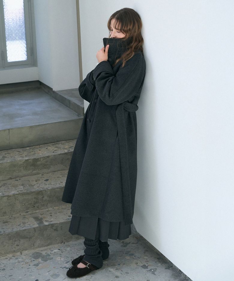 소프트 캐시미어 하이넥 벨티드 롱 코트 [CHARCOAL]