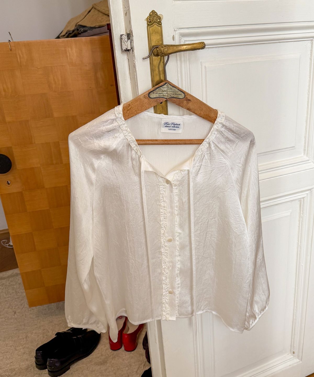하케쉬(HACKESCH) Frin Blouse_Ivory