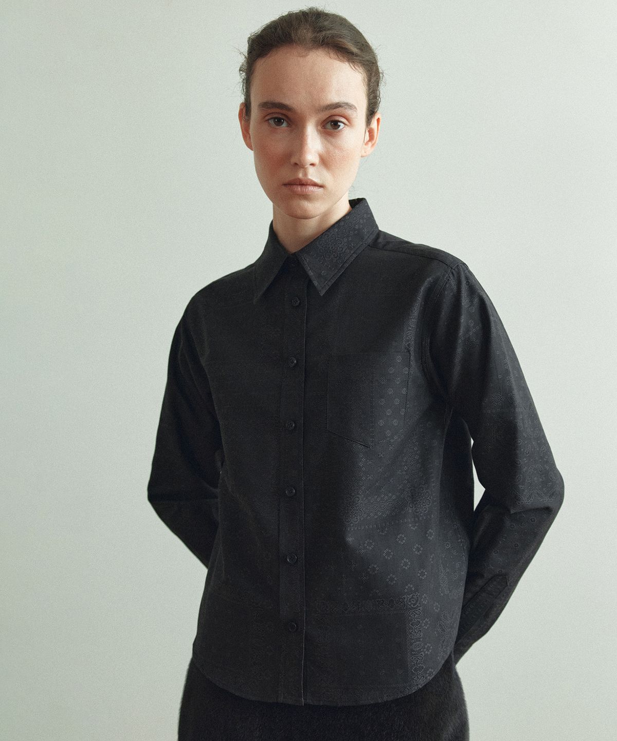 파로(FAHRO) REGULAR FIT PAISLEY SHIRT BLACK