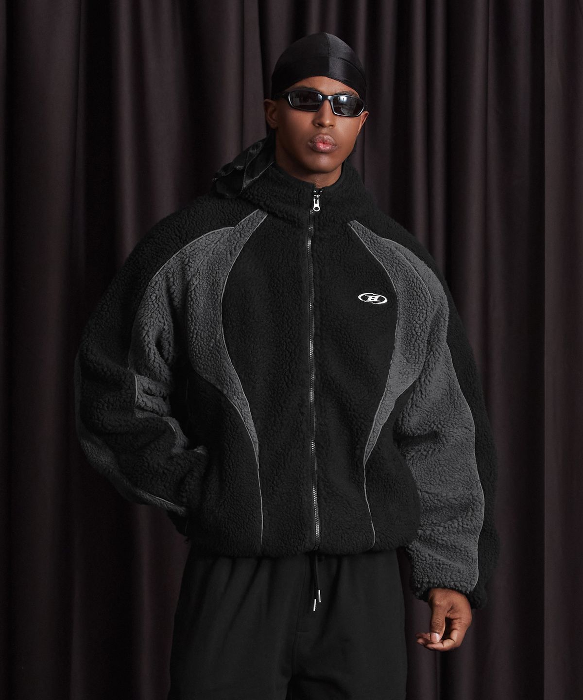 본투윈(BORN TO WIN) CHROME B BOA FLEECE JACKET [BLACK]