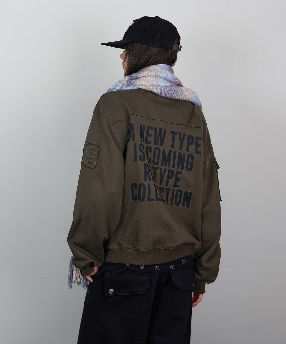 로타입(ROUGHTYPE) Brushed Pocket Zip-up - Khaki