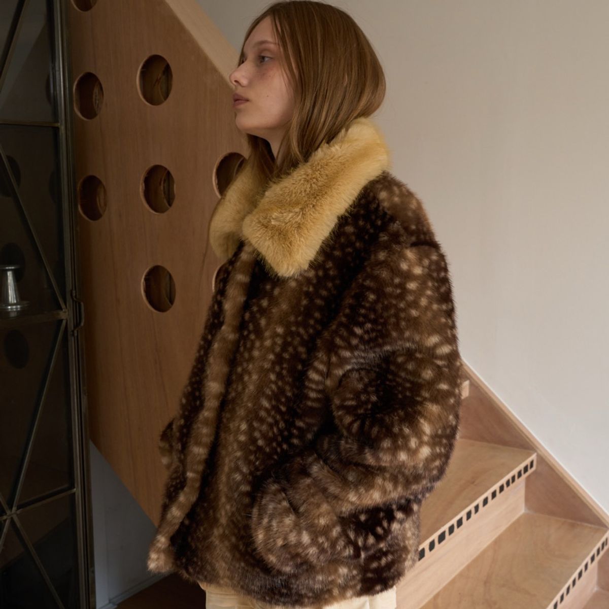 아우어솔티(OURSAALTY) Plush Bambi Fur Jacket / Brown