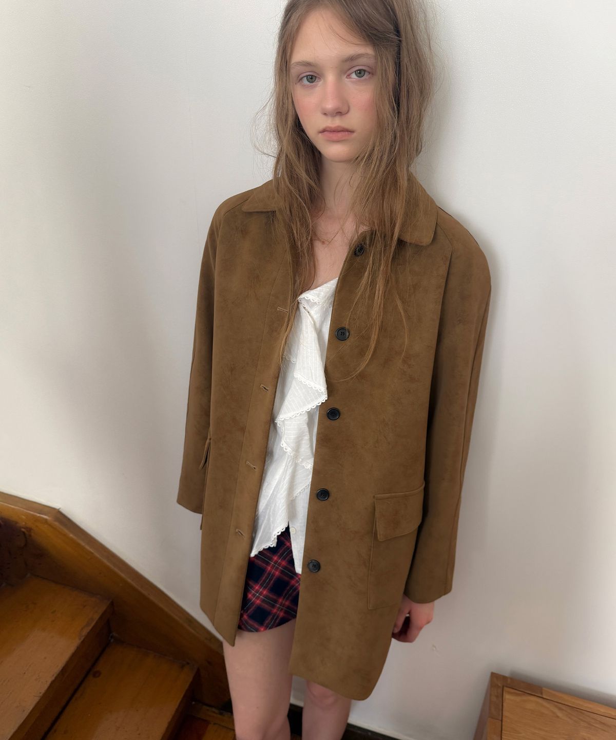 뮈르뮈르(MURMURE) 덴버 스웨이드 하프 코트_Denver Coat_Camel