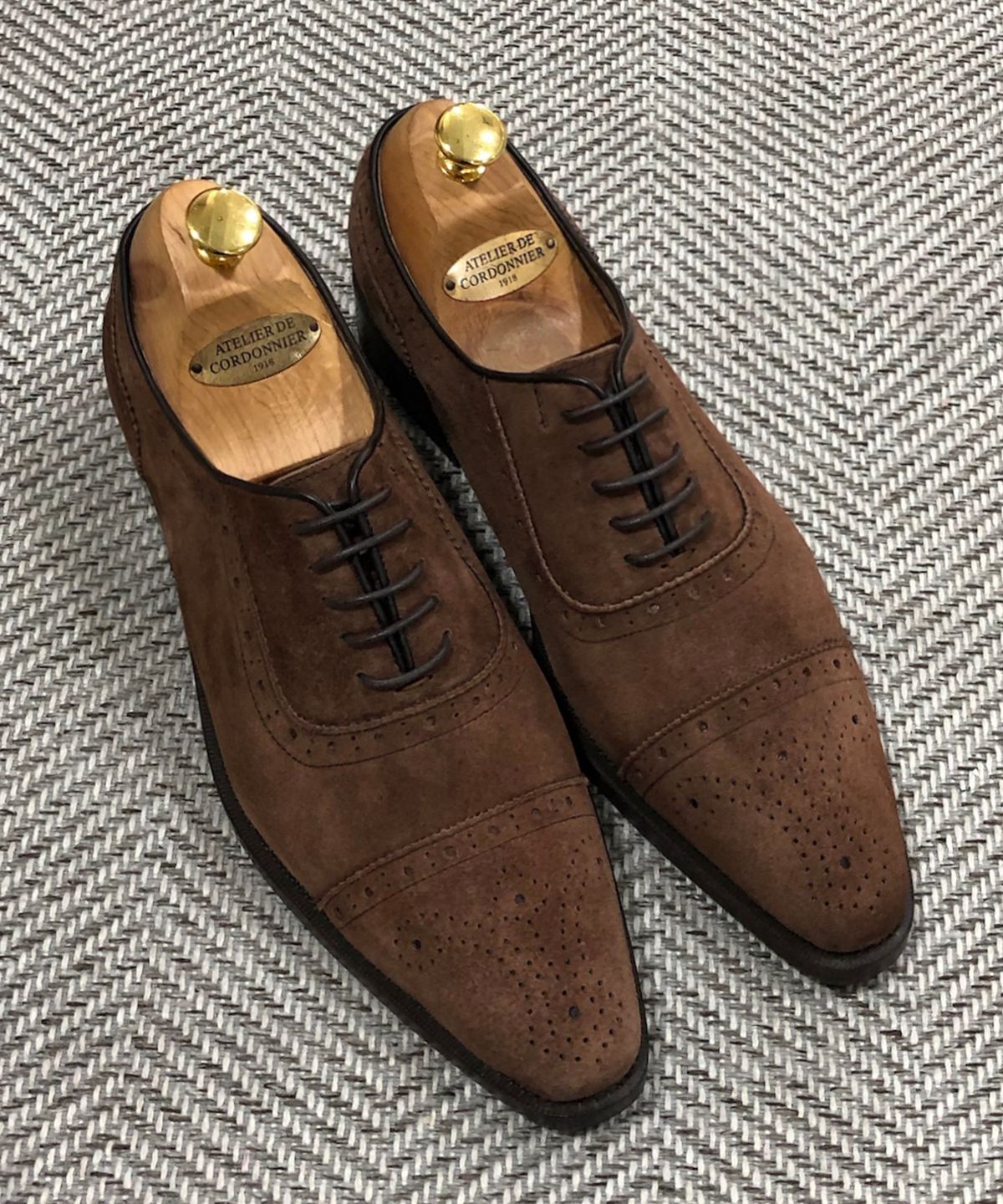 조앤슈(JOENSHOE) 헤리티지 스웨이드 브로깅 옥스퍼드 초코브라운