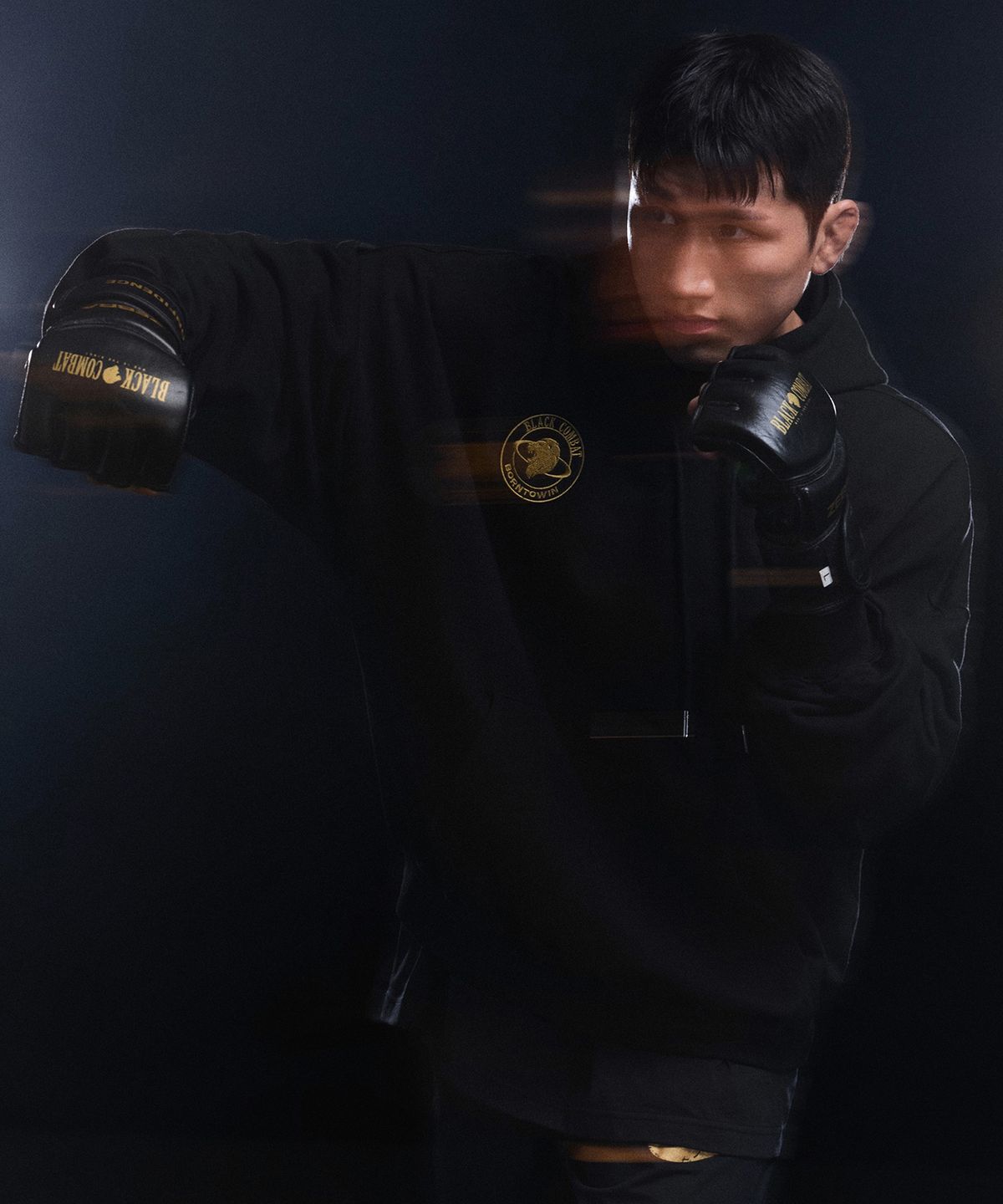 본투윈(BORN TO WIN) [BORNTOWIN X BLACK COMBAT] HOODIE [BLACK]