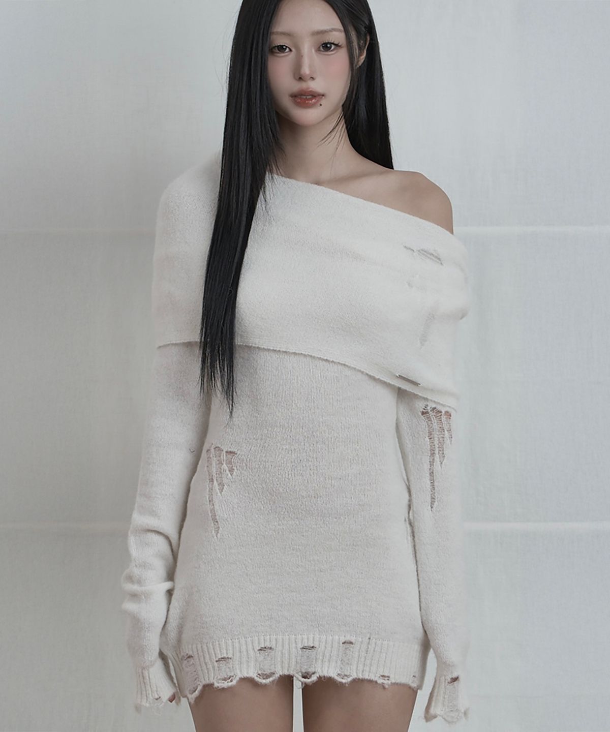 에트오소메(ETRE AU SOMMET) Drape One-Shoulder  Knit One-Piece (Ivory)