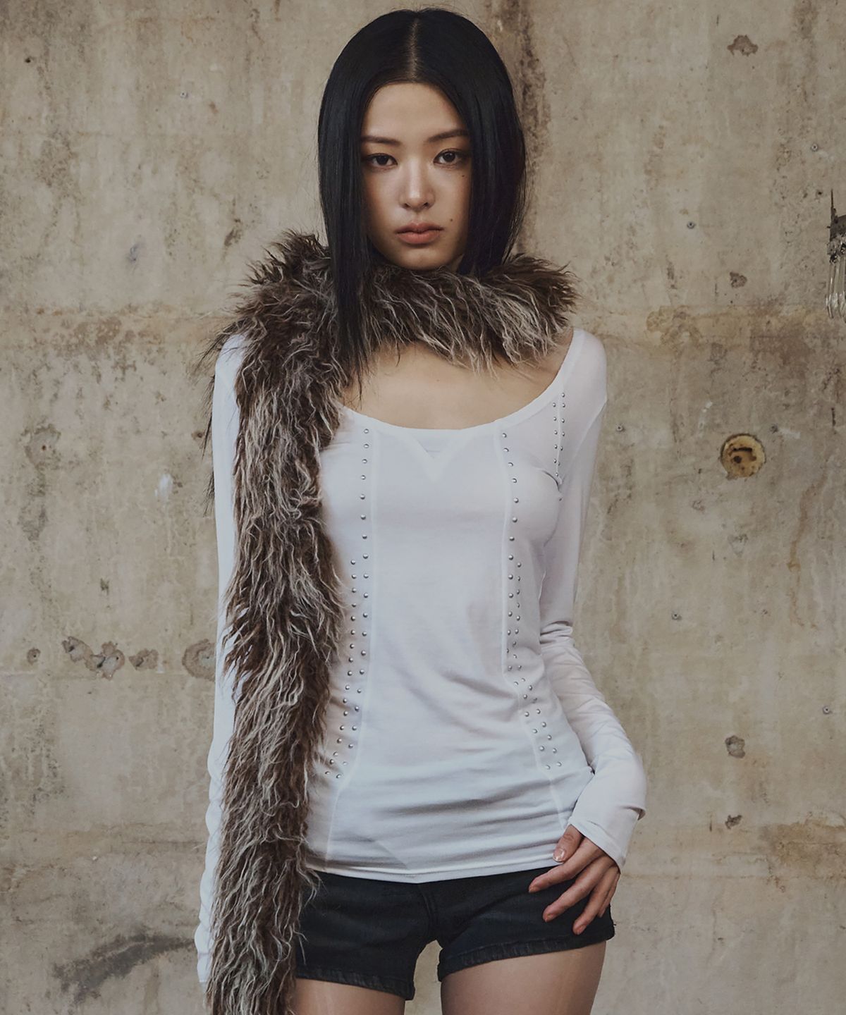 플리즈노팔로우(PLEASENOFOLLOW) Vega Stud Long Sleeve Top (White)