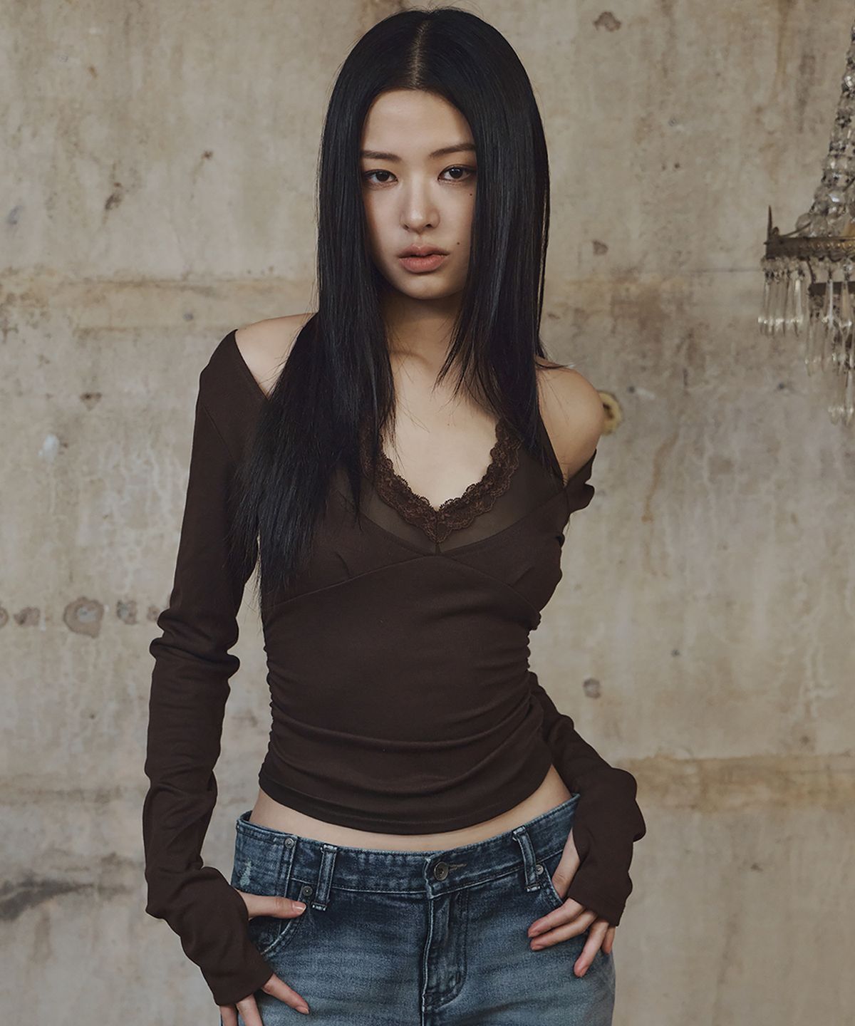 플리즈노팔로우(PLEASENOFOLLOW) Amelia Lace Halter Long Sleeve Top (Brown)