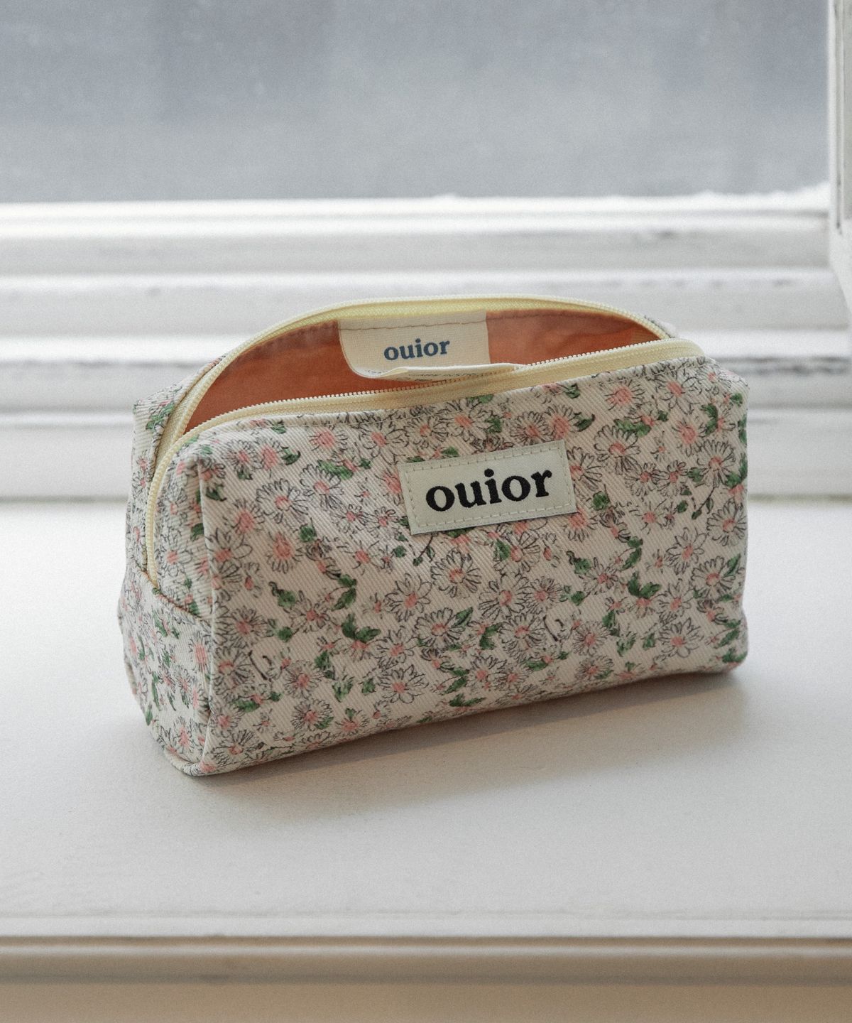 위올(OUIOR) [기프트박스]ouior everyday pouch_daisy peach